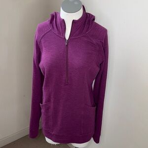 GUC Lucy Cranberry sweatshirt half zip pullover Medium